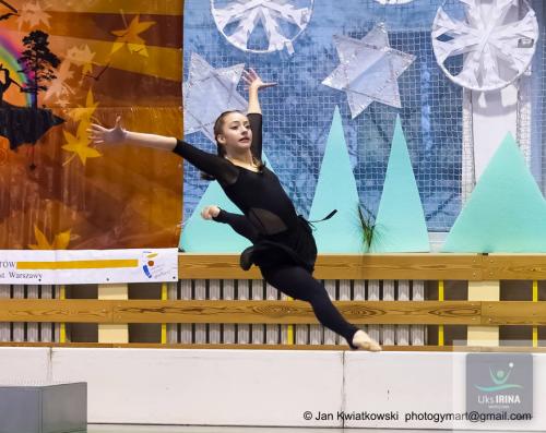 UKS Irina - Otwarte Mistrzostwa Mokotowa w gimnastyce artystycznej; Pokazy gwiazdkowe w wykonaniu zawodniczek i gimnastyczek UKS Irina